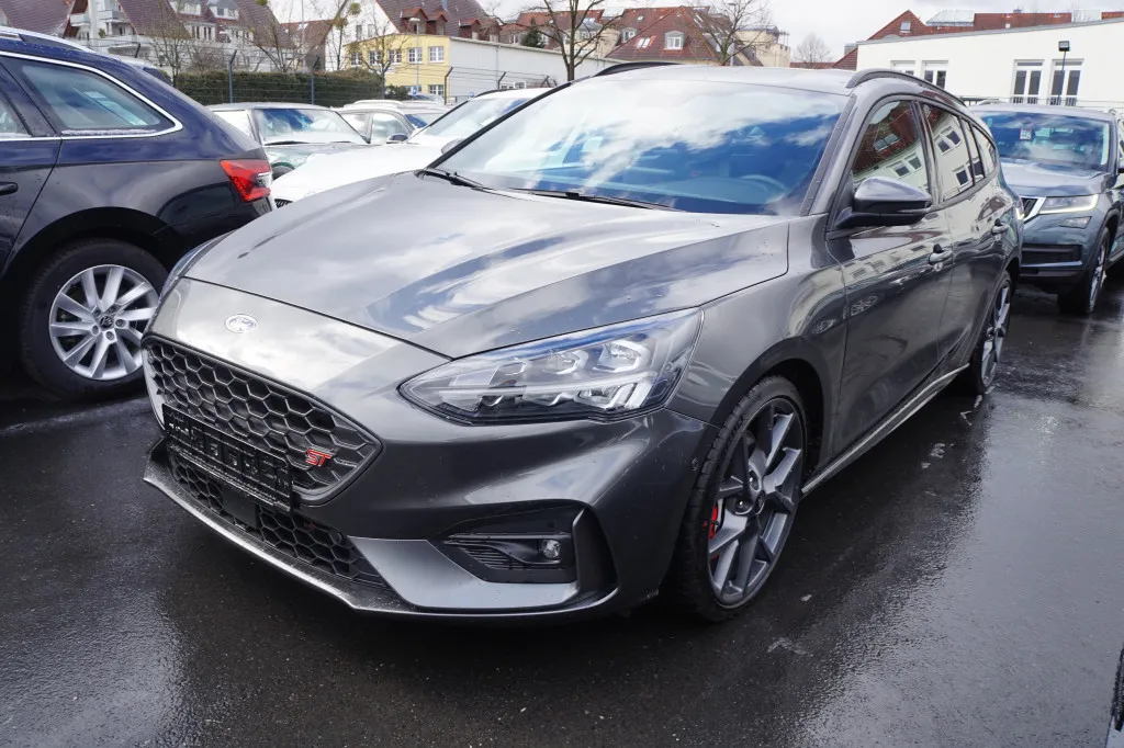 Ford Focus TURNIER 2,3 ST*PERFORMANCE*NAVI*IACC* Image 3