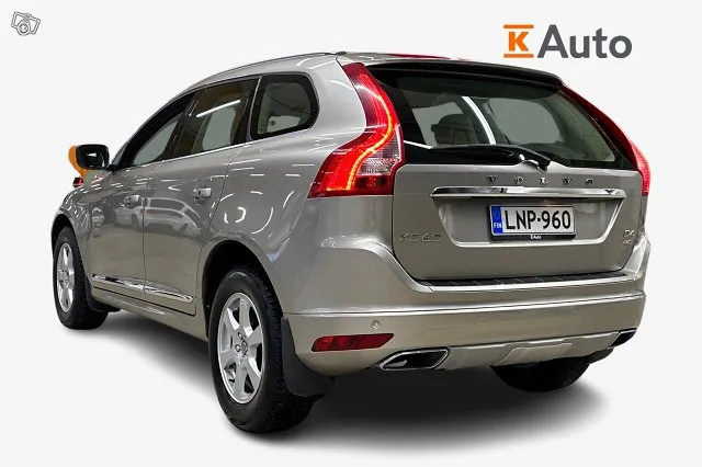 Volvo XC60 D4 AWD Summum aut *Webasto / Vetokoukku / Nahat / Image 2