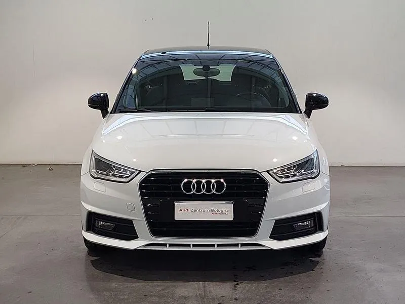 AUDI A1 1.4 TDI S tronic Admired Image 2